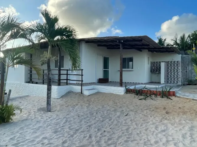 Casa com Terreno de 450m² à Venda em Cotovelo