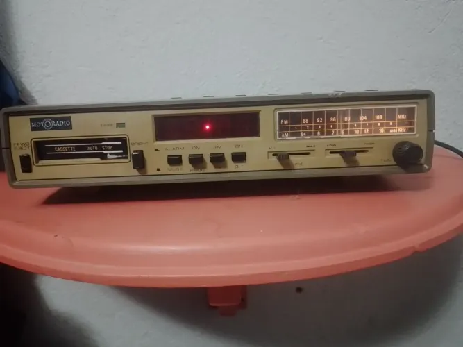 Clássico da Motoradio, modelo RCR-M22 ? peça vintage difícil de encontrar funcionando.