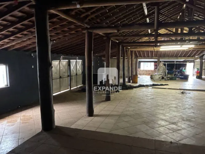 Mega Galpão para Restaurante ou Café Colonial: O Espaço do Seu Próximo Grande Sucesso!