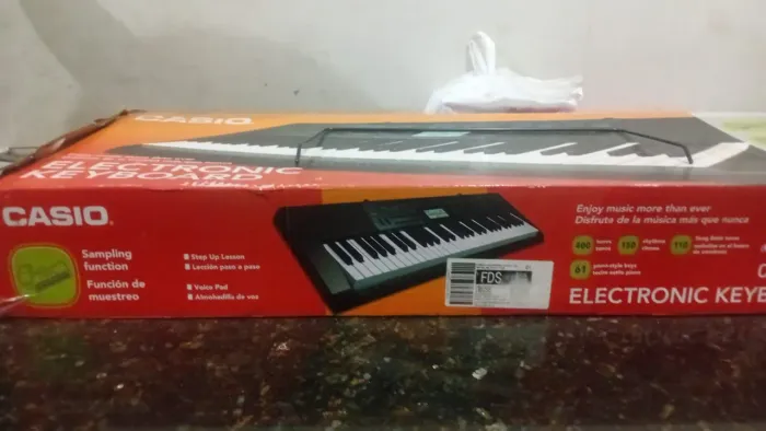 Teclado Casio electronic