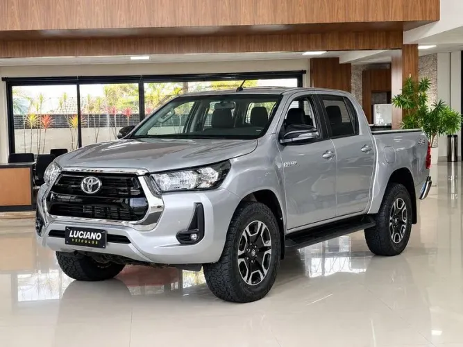 Toyota Hilux CD SR 4X4 2.8 TDI Diesel Aut. 2023