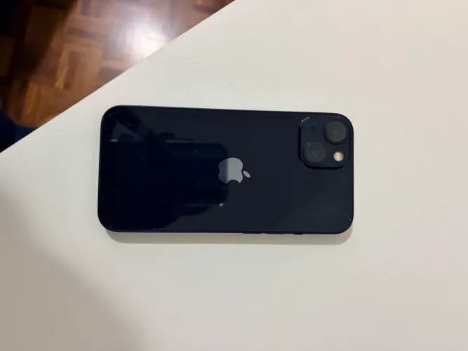 iPhone 13 impecável