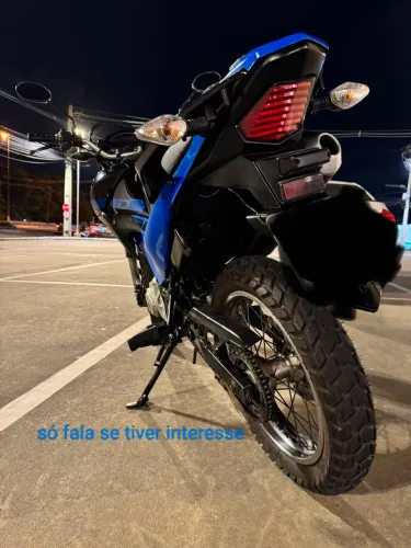 Moto toda revisada dois pneus novos chave reserva manual único dono 