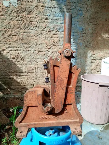 Máquina de cortar vergalhão marca modular número 2