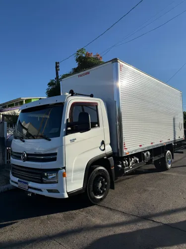 Mudanças e Transportes Dedicados.