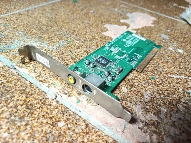Placa SIS de saida de video slot AGP