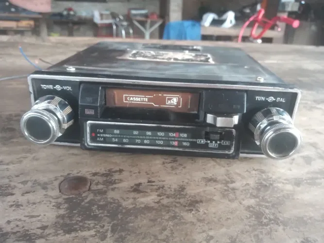 Rádio toca fitas TKR cara preta 