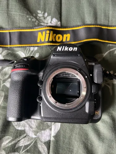 Câmera Nilson D850 + carregador e acessórios