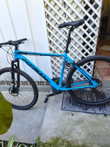 Bicicleta Aro 29 KRW Alumínio 24v Shimano Altus Freio Hidráulico