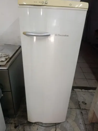 Geladeira Eletrolux 110v funcionando perfeitamente entrego 