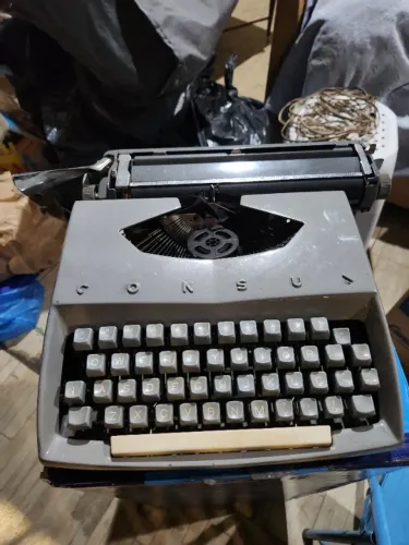 Máquina de Escrever Antiga - Original e Decorativa