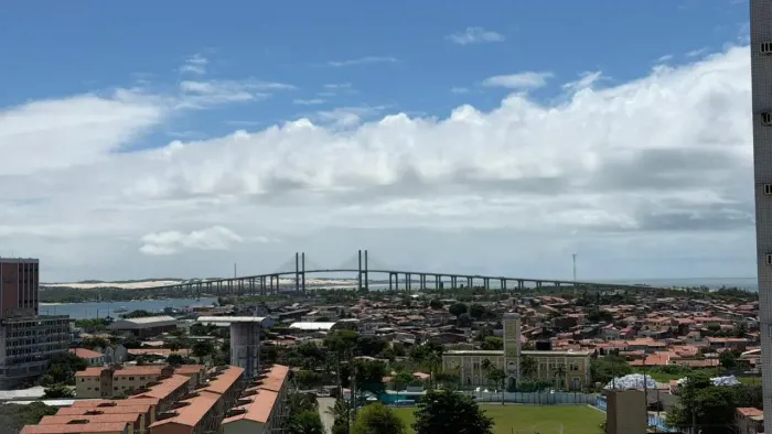 Apartamento de alto padrão à venda com vista privilegiada para o mar e para o Rio Potengi.