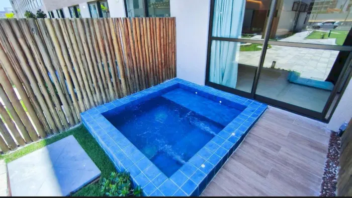 Flat com piscina privativa | Aceito Troca