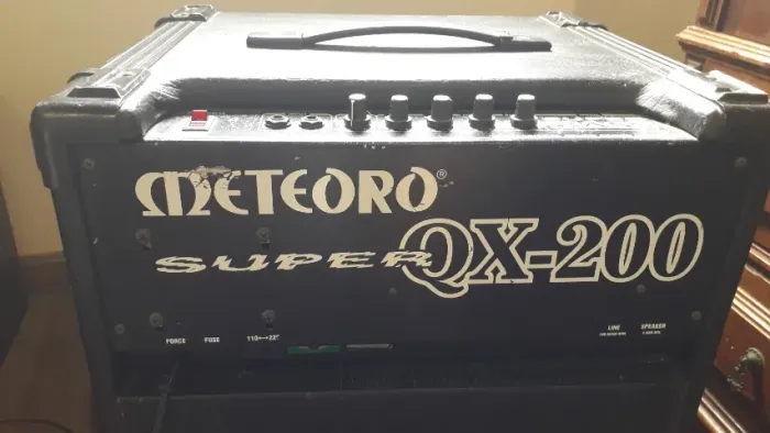 Amplificador para baixo Meteoro Super QX-200