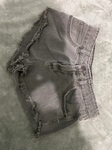 Short jeans feminino