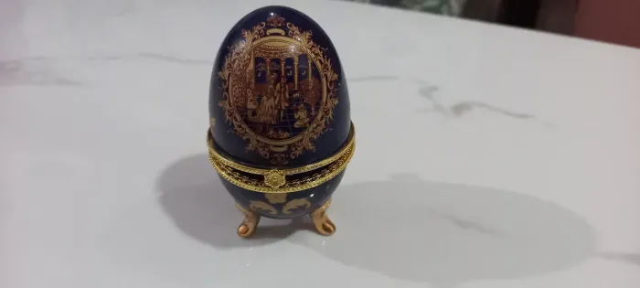 Antigo ovo porta joia tipo farbergé