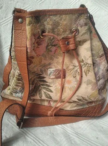 Bolsa vintage italiana estilo sacoem couro 