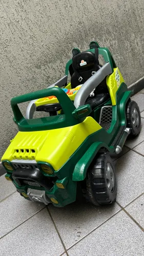 Carrinho de passeio Jeep Calesita 