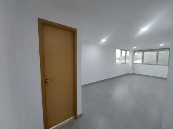 Sala Lgo do Pechincha 33m² pronta