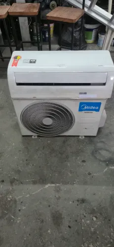 SPLIT INVERTER MIDEA 9 MIL BTUS