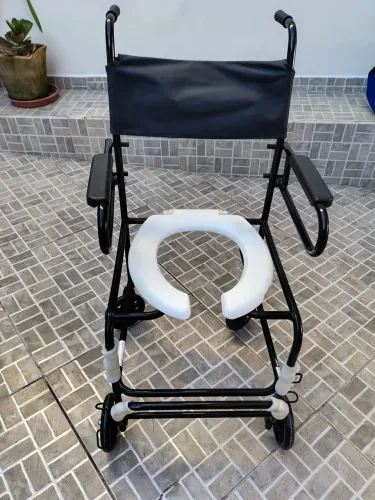Cadeira de banho excelente estado