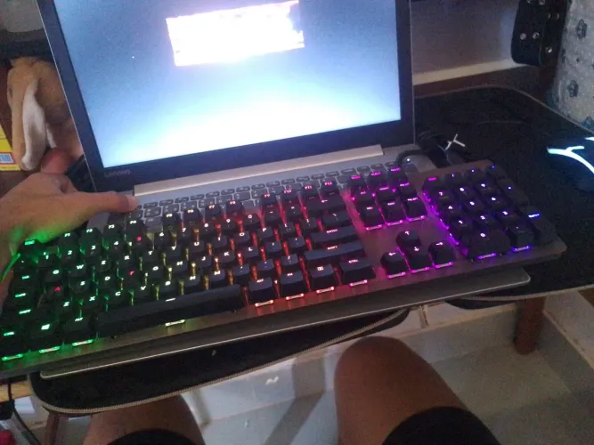 vendo teclado gamer da Logitech