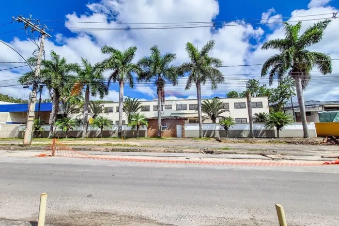 Locação Galpão com 900m2, pé direito de 6,5m no Distrito Industrial