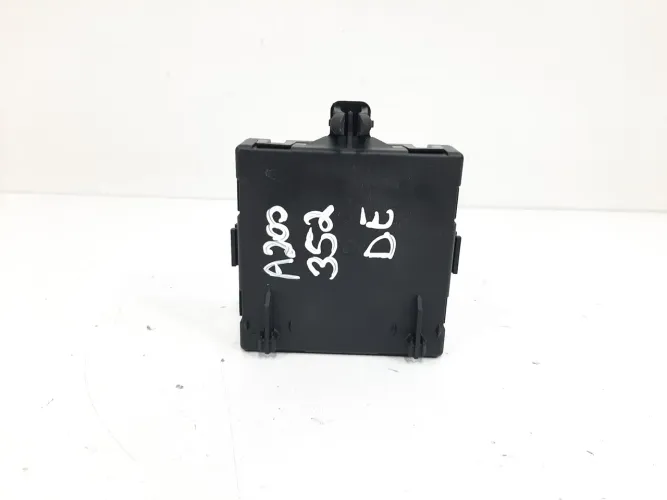 Módulo Porta Dianteira Esquerda Mercedes A200 W176 2013 A 18