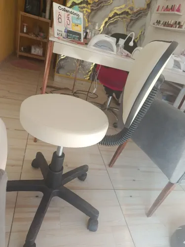 Manicure secretaria etc...