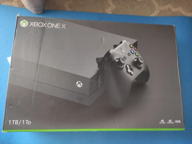 Console Xbox One X 1TB 4K com caixa e controle originais
