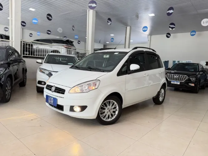 Fiat Idea Essence 1.6 Flex 16V 5P 2012