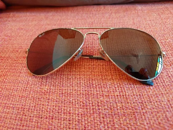 Óculos antigo original Ray Ban bl lentes marrom só venda não troco por nada 