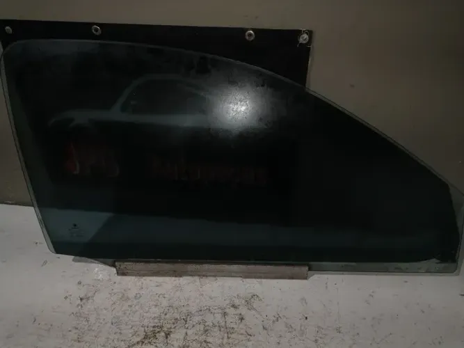 Vidro dianteiro direito GM/Corsa Wind 2p 98