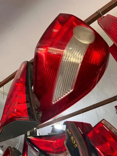 Lanterna megane sedan lado direiro usada 