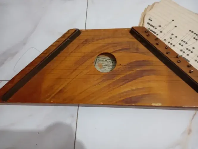 mini -harpa antiga  