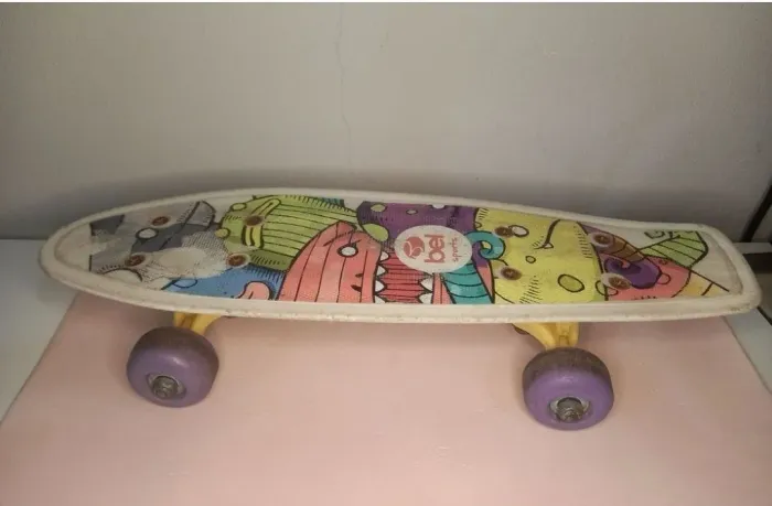 Mini skate bem conservado, usado poucas vezes