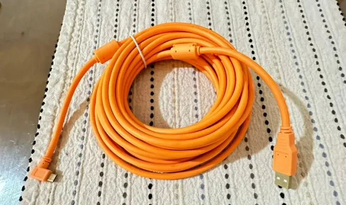 Cabo USB - micro USB de 10 metros com filtro