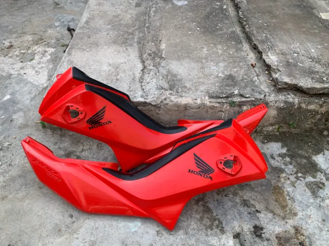 2 Laterais Da Pop110i Vermelha