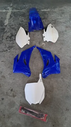 Roupa da yzf 250 ano 2007