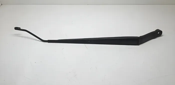 Braço Limpador Parabrisa Diant Dir Versa 2014 15 16 17 18 19 - Direito (Usado)
