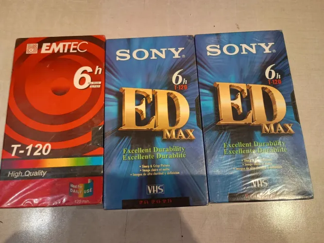 fita VHS / Sony ED MAX / EMTEC T120 LACRADA (2 UNID.)