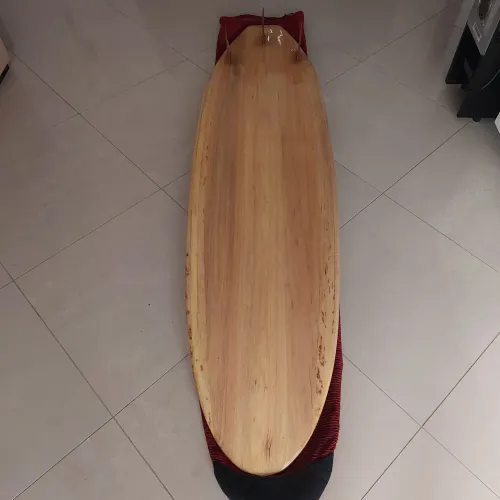 Prancha de Surfe em Madeira originária do Equador - RARIDADE.