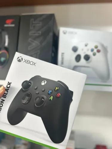 Controle Xbox Series S/X Lacrado.
