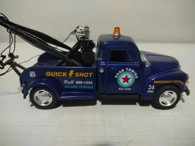 Miniatura Chevrolet 3100 Wrecker 1958 Kinsmart 1/32
