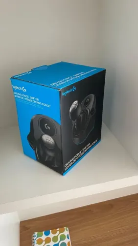Câmbio Logitech Driving Force 