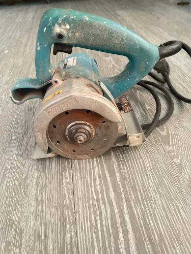 Makita 4100NH