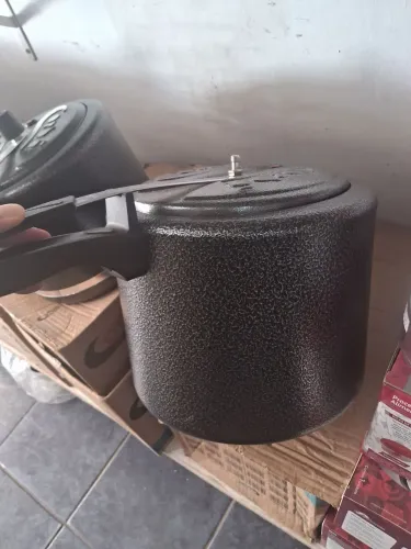 Panela de pressão 10 L resistente e eficiente