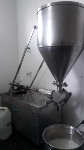 Envasadora para Produtos  Cremosos - ERLI