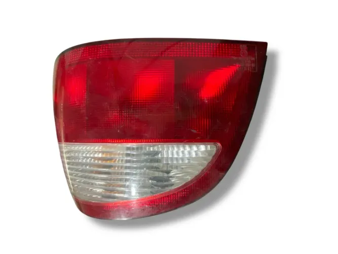 Lanterna traseira Direita Renault Megane 2000