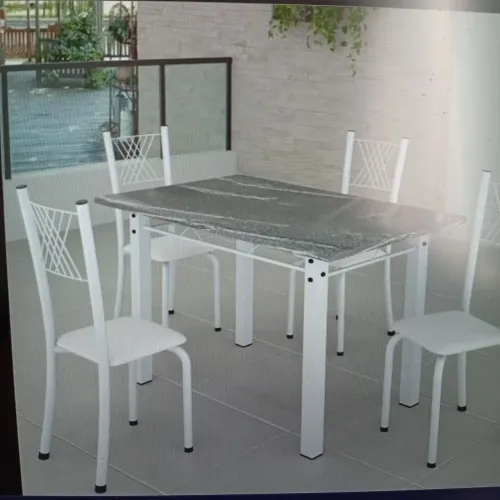 Conjunto de mesa 4 cadeiras 